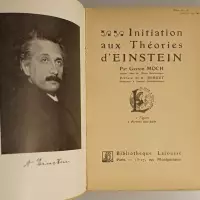 Initiation aux théories d'Einstein