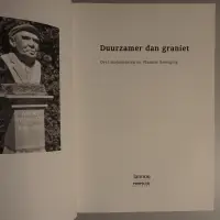 Duurzamer dan graniet. Over monumenten en Vlaamse beweging