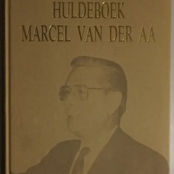 Huldeboek Marcel Van der Aa. Beverens stuurman sedert vele jaren