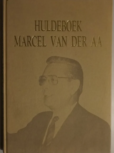 Huldeboek Marcel Van der Aa. Beverens stuurman sedert vele jaren